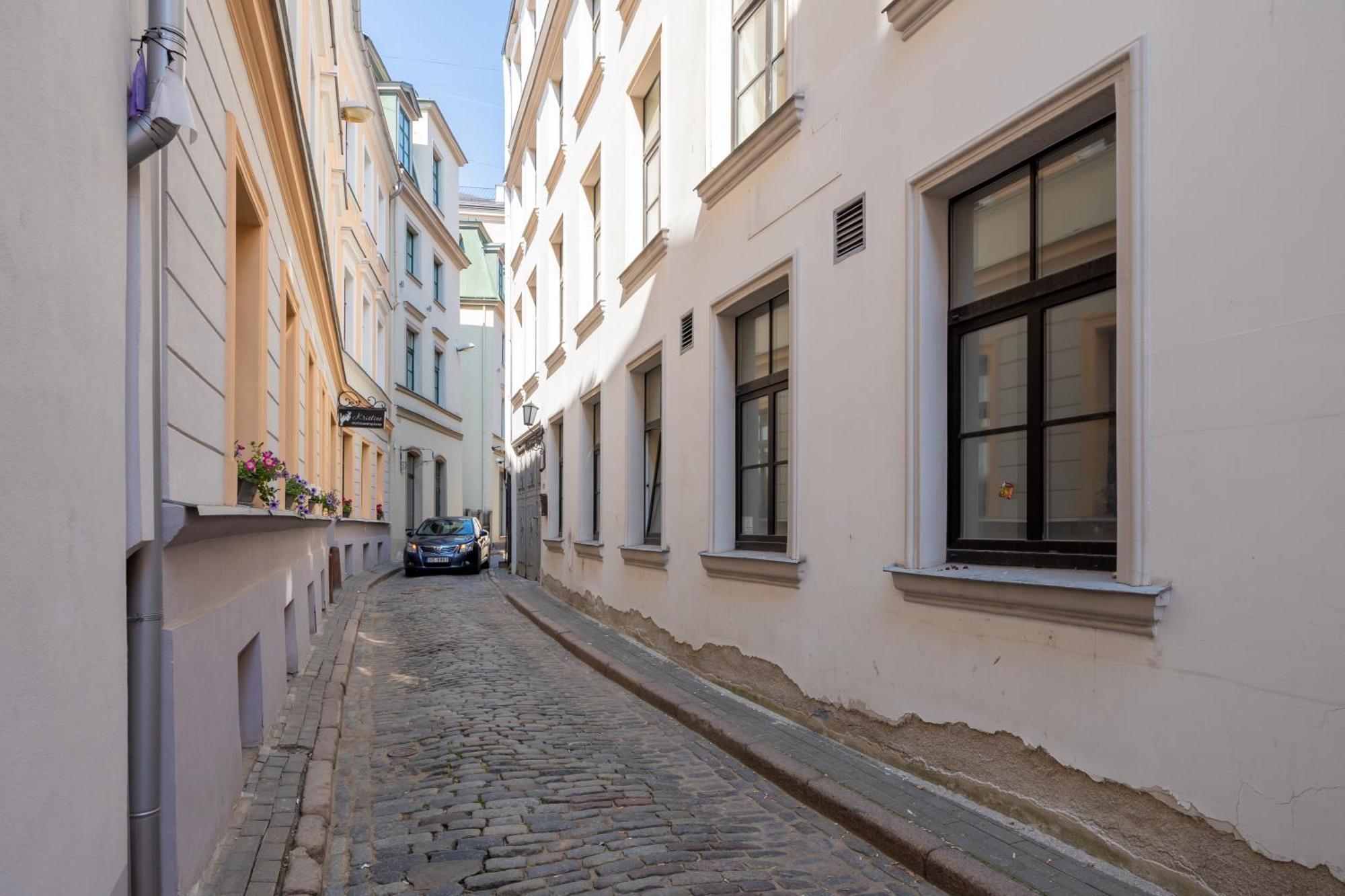 Spacious 1-Bedroom Apartment In The Heart Of Old Town Riga Exterior photo